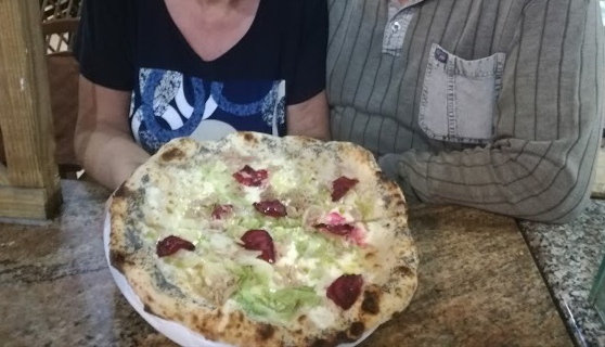 Pizzerie in crisi, a Cagliari tanti gestori si sono arresi: “Reggono le catene, rapide e con prezzi bassi”