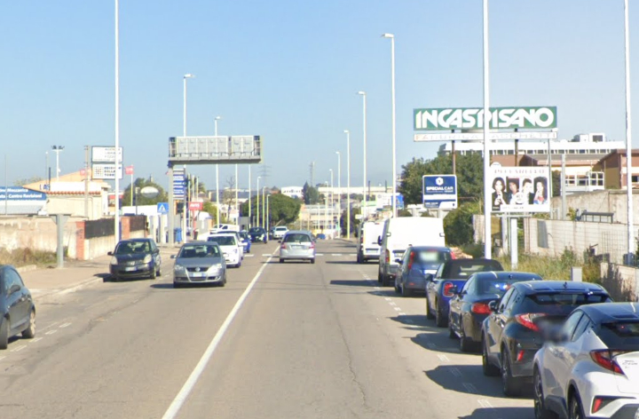 Cagliari, ennesimo incidente con feriti in viale Elmas: traffico in tilt dalla Ss 130