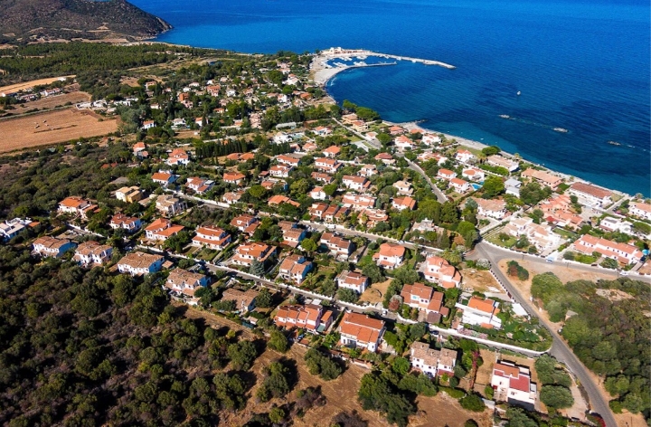 2.700 euro al mese per l’incarico di portavoce del sindaco: “Spreco di soldi a Sarroch”