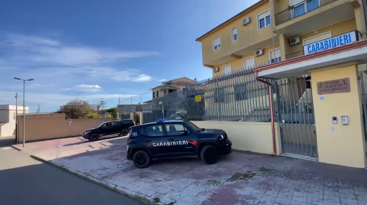 In casa droga e una pistola: arrestato un pregiudicato 24enne a Siurgus Donigala