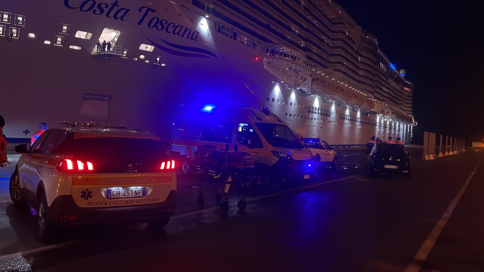 Passeggero turco colpito da infarto durante la crociera, la Costa Toscana rientra a Cagliari  