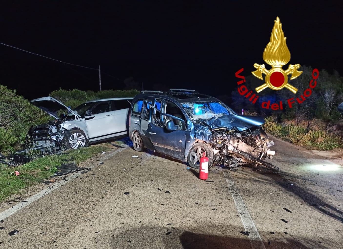 Schianto frontale sulla Provinciale a Trinità d’Agultu, tre feriti in gravi condizioni all’ospedale