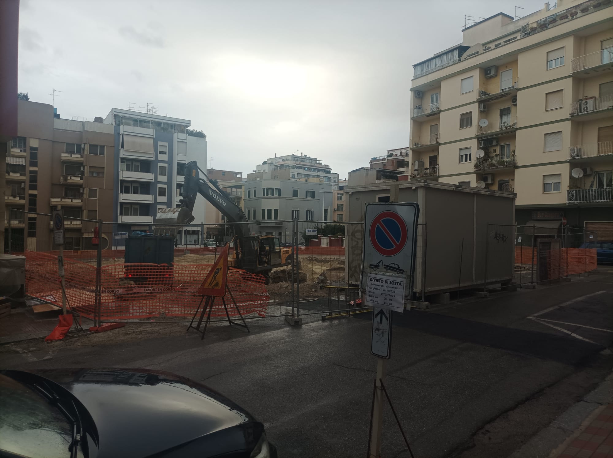 Cagliari, niente parcheggio per colpa dei lavori: “Mia moglie malata terminale morta senza lo stallo promesso”