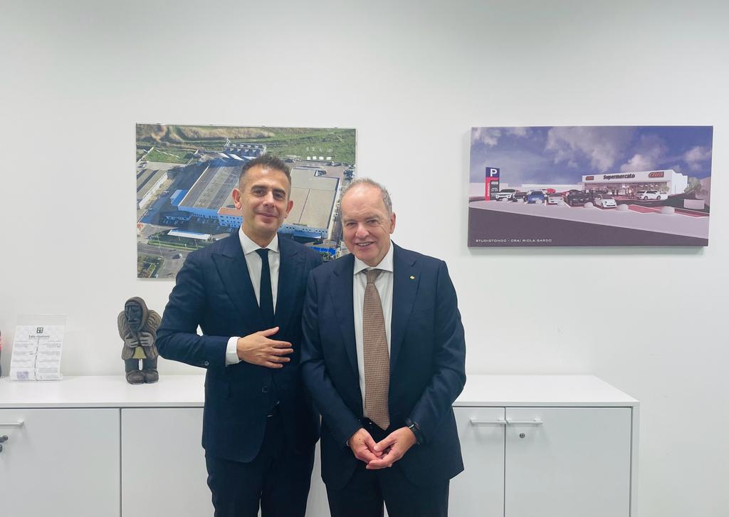 Il prefetto di Oristano in visita nell’azienda dei fratelli Ibba