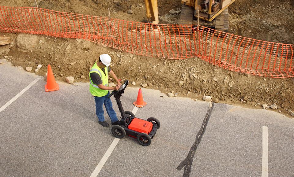 Quartu, maxi cantiere in 16 strade per la nuova rete elettrica: spariscono centinaia di parcheggi