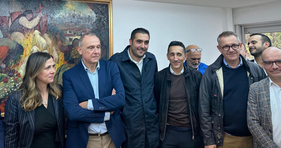 Parole, parole e poltrone: il centrosinistra sardo va in pezzi, nessuna proposta per risolvere i problemi dei sardi