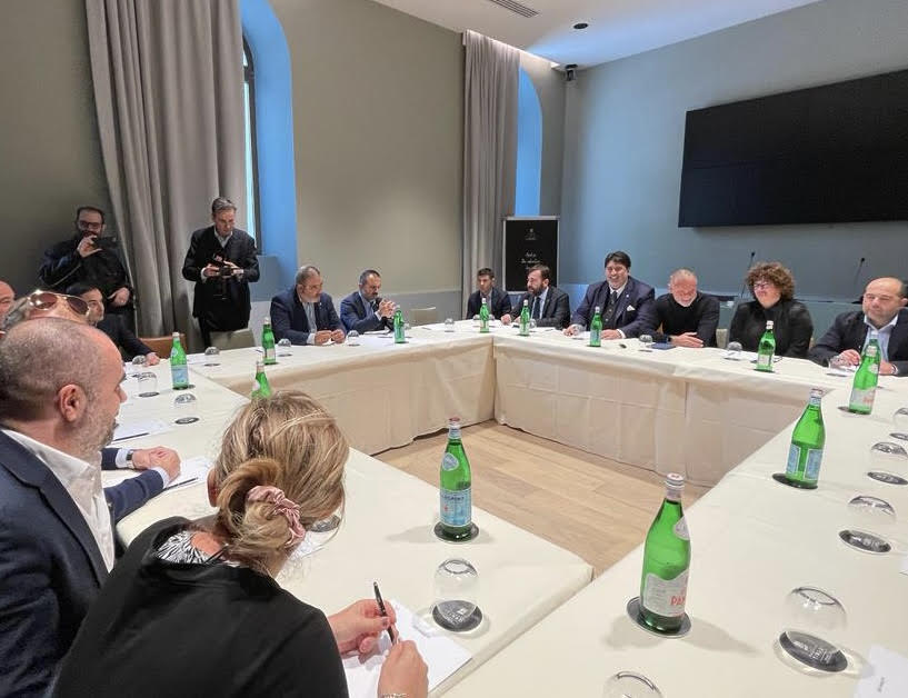 Dietrofront di Solinas: interviene Salvini, governatore al tavolo con gli alleati