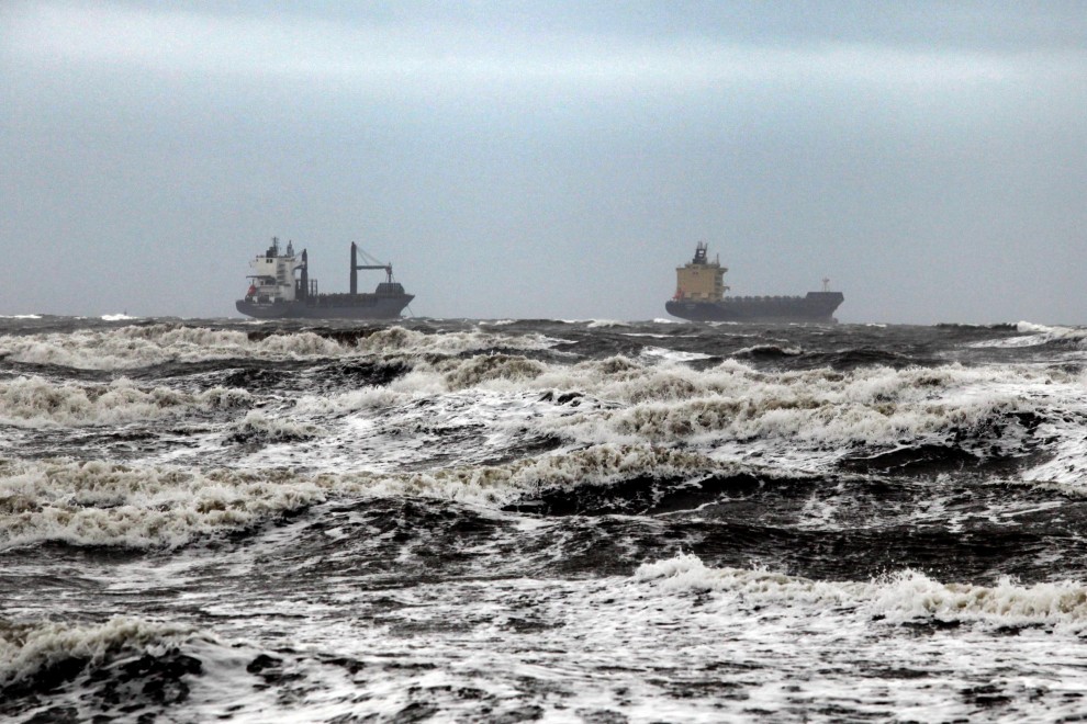 Meteo Casteddu, fortissimo vento sulla Sardegna: temperature in calo e niente piogge