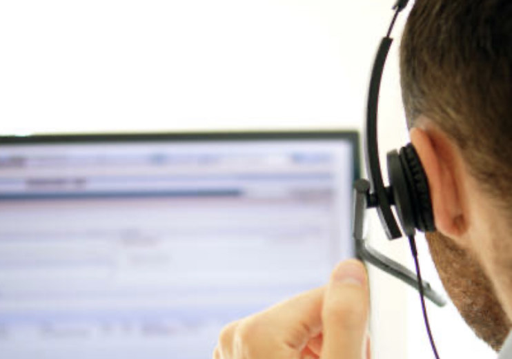 Licenziato in tronco dal call center a 55 anni per una bestemmia