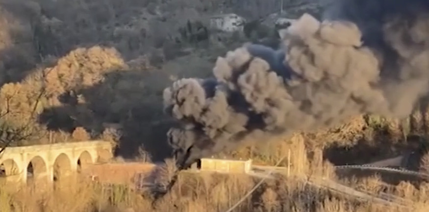 Gravissimo incidente tra pullman e ambulanza , 4 morti