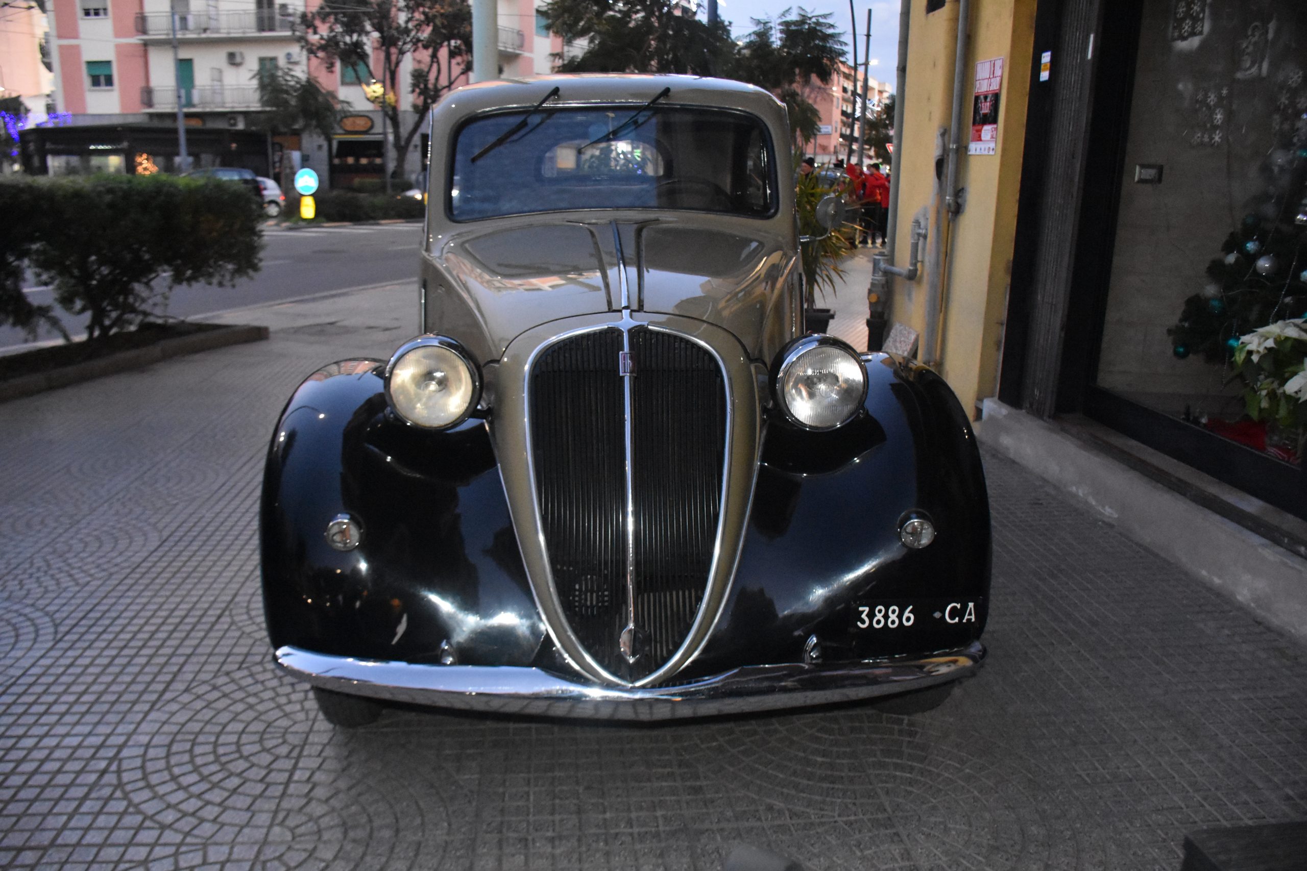 “Christmas is Coming” a Quartu, le auto d’epoca incantano ancora -VIDEO