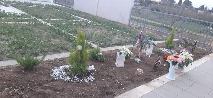 Assemini, vandalizzato il giardinetto in memoria di Alessandro morto in viale Marconi