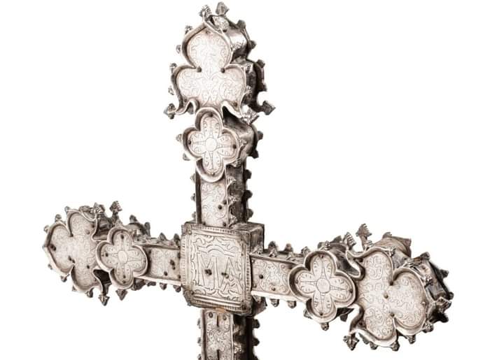 Era stata rubata decenni fa a Mandas: l’antica croce torna a casa