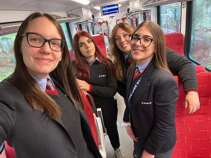 Mandas, il primo treno interamente al femminile: una giornata speciale per la storia dei trasporti in Sardegna