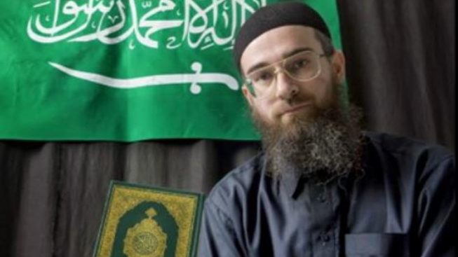 Cagliari, il prof accusato di abusi: “È molto scosso, leggeremo le carte e ci confronteremo col magistrato”