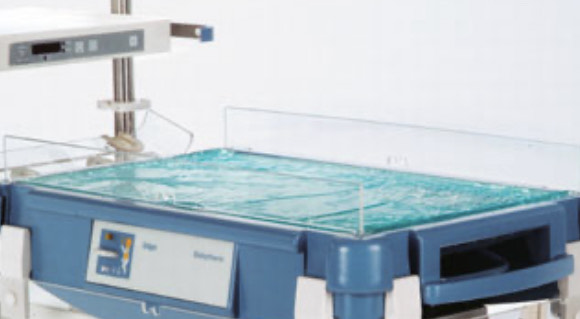 Maria Grazia, un nome per la bimba abbandonata in una culla termica sotto Natale