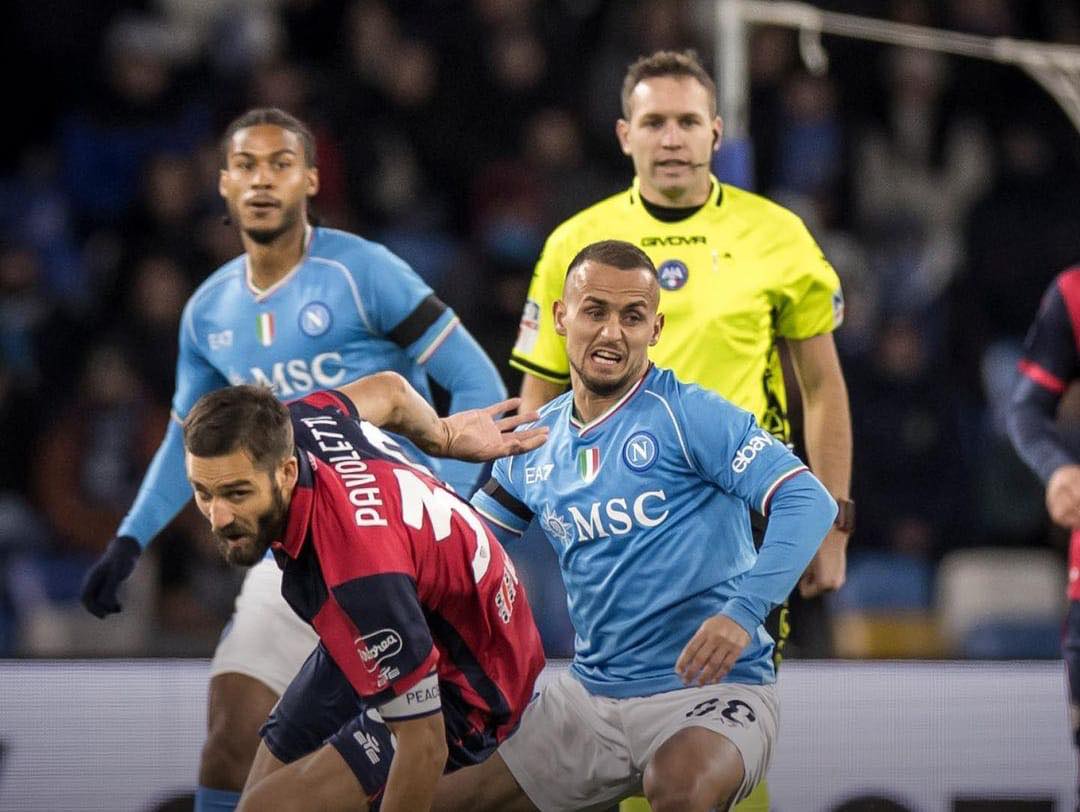 Napoli-Cagliari 2-1, Re Pavoletti stavolta non basta: contro le grandi neanche un punto per Ranieri