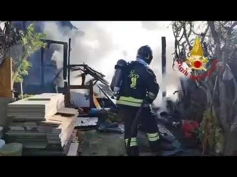 Sestu, pericoloso incendio a San Gemiliano: grande spavento per due coniugi anziani (VIDEO)