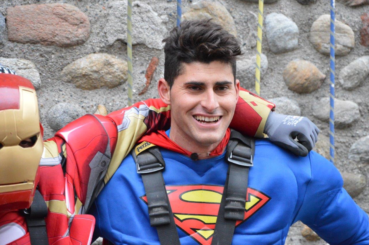 Arrivano i super eroi acrobatici: un Natale col sorriso per i bimbi del Microcitemico