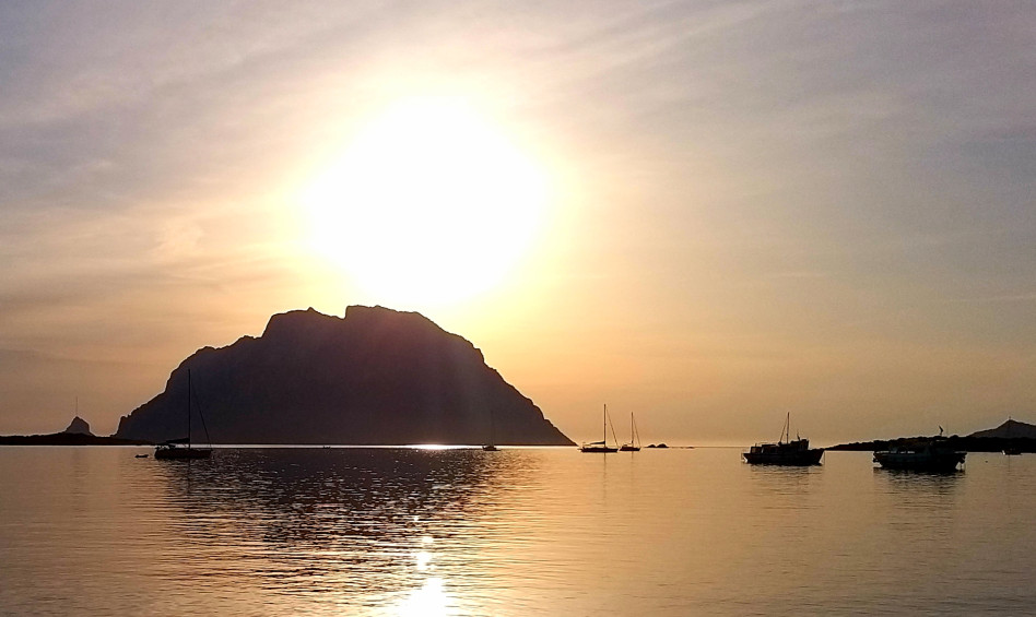 Meteo Casteddu, il caldo regna su tutta la Sardegna: 20 gradi e sole