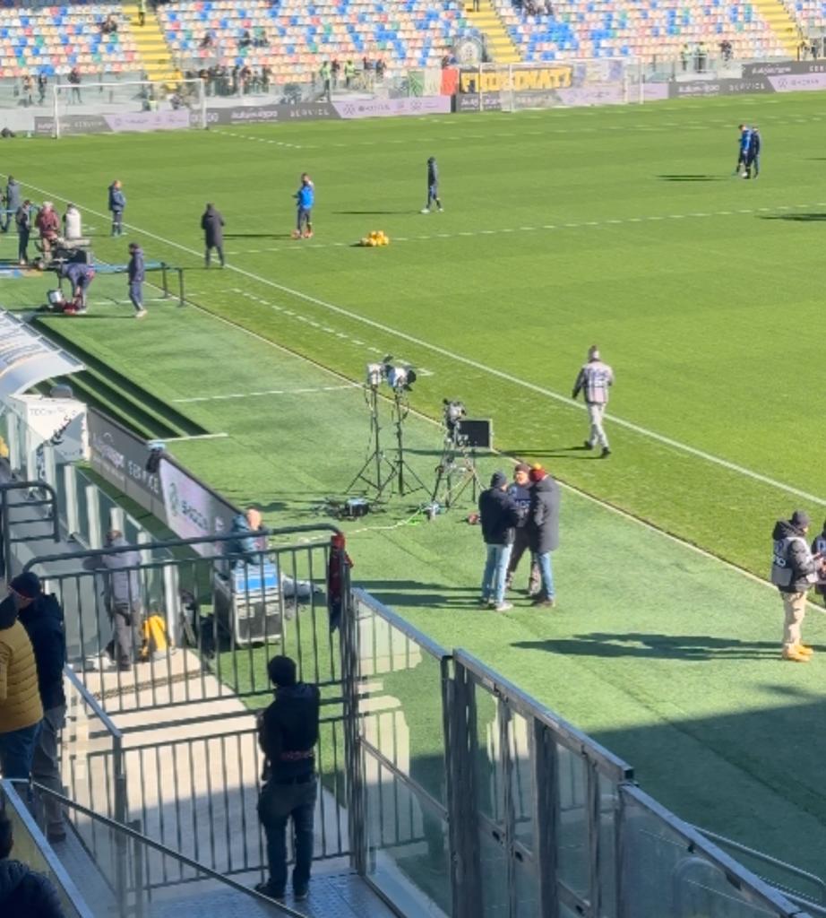 Disastro trasporti in Sardegna, tifosi ko: “Niente volo per Cagliari dopo il Frosinone, costretti ad atterrare a Olbia”