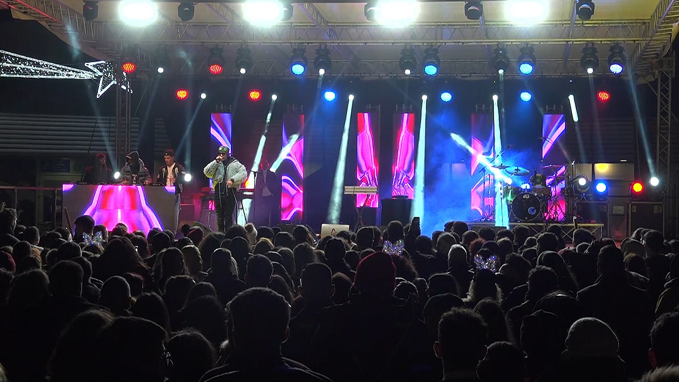 Capodanno con Mahmood: a Castelsardo si rinnova la magia