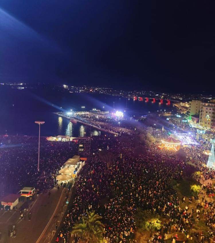 Olbia regina del Capodanno sardo, in 40mila brindano al 2024 con Zucchero e Salmo (VIDEO)