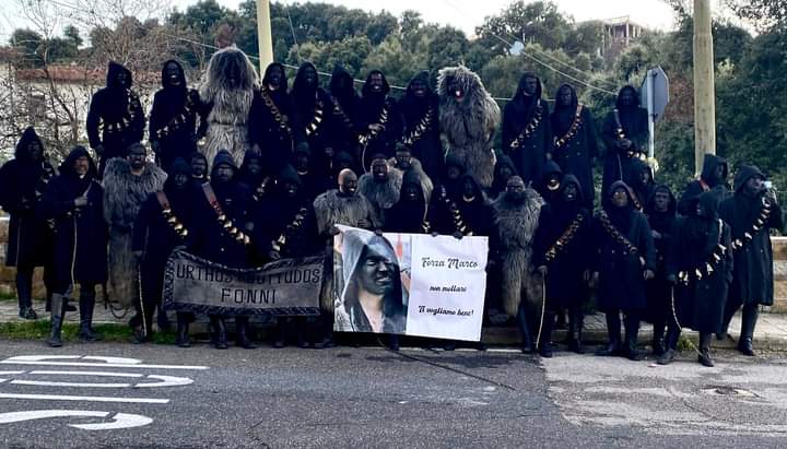 “Forza Marco non mollare!”, un messaggio speciale a Fonni dalle maschere storiche del Carnevale