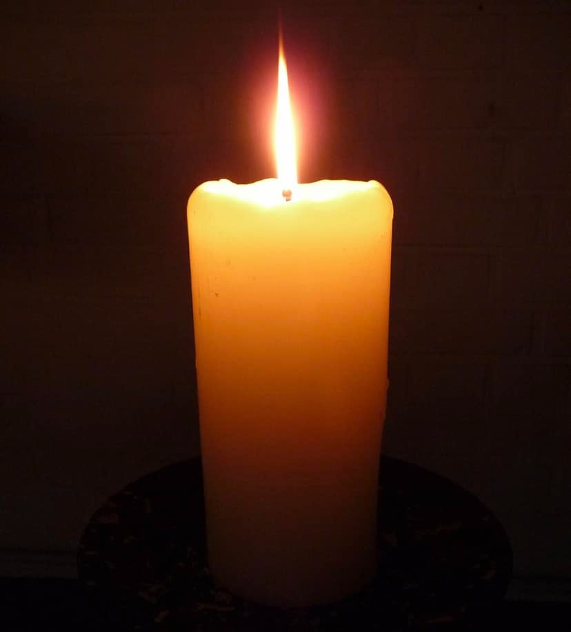 Blackout a Gesturi, il sindaco: “Rilassatevi, bevete un bicchiere di vino e fate l’amore”