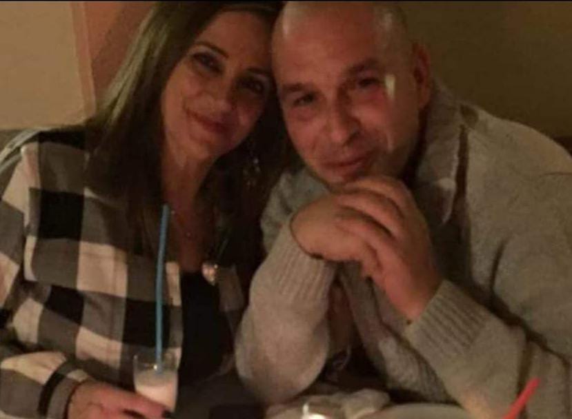 Enrico Pontis sempre grave e in coma al Brotzu, la moglie: “Amore della mia vita, ti prego svegliati”