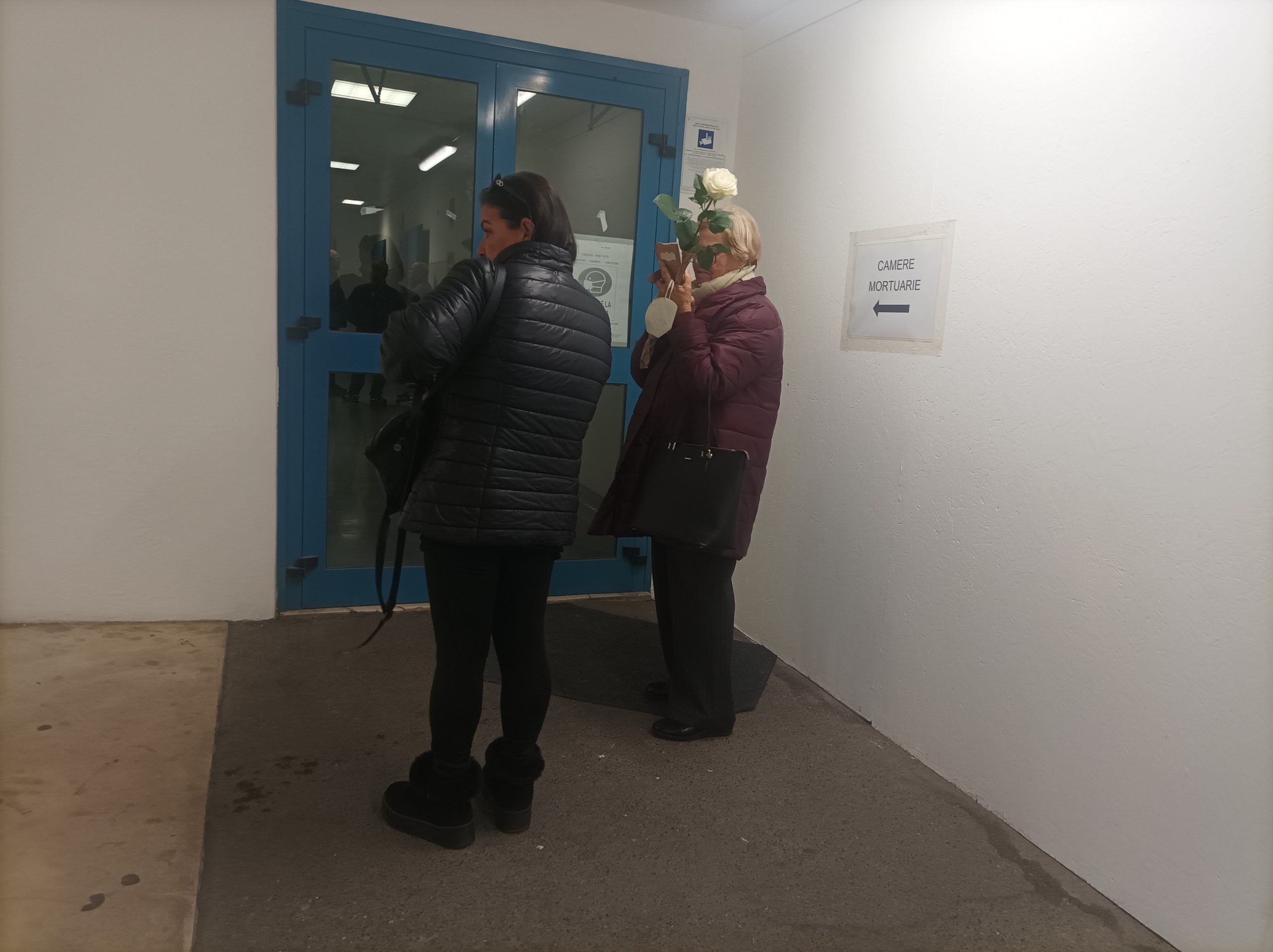 Cagliari, camera mortuaria blindata per Gigi Riva: entrano solo ex compagni di squadra e amici intimi