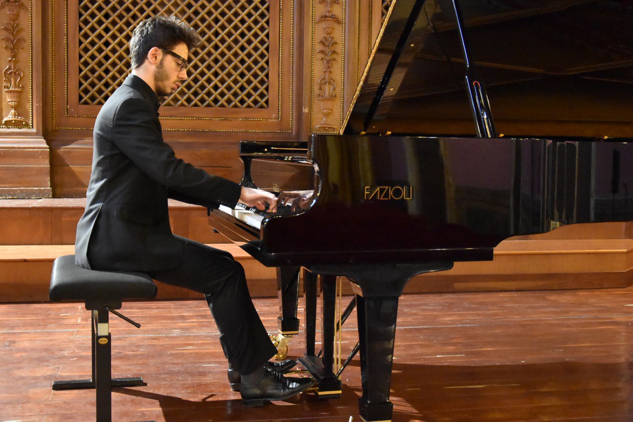 Recital di Roberto di Napoli a Palazzo Siotto per la terza edizione di Mousiké Téchne