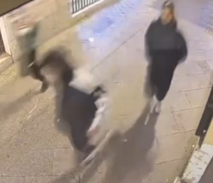 Cagliari, Marina insanguinata: le urla e la fuga dei nordafricani dopo le coltellate in via Napoli-VIDEO