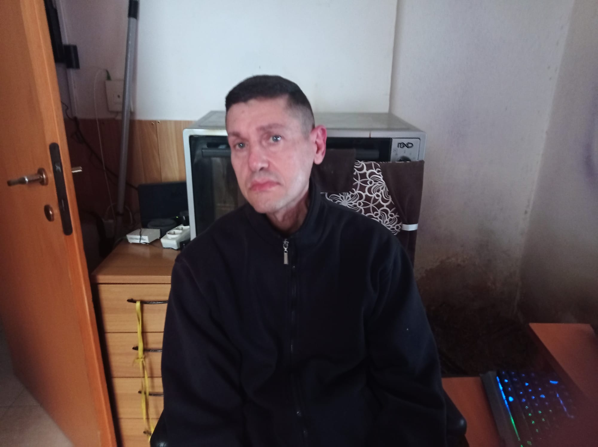 Invalido e senza cure da anni a Cagliari: “Aiutatemi a comprare un’auto attrezzata per potermi spostare”