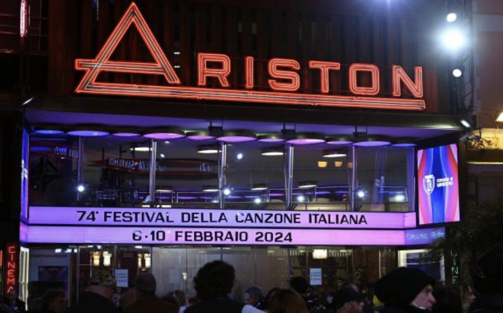 Festival di Sanremo, tutto pronto per la prima serata. L’ordine di uscita degli artisti in gara 