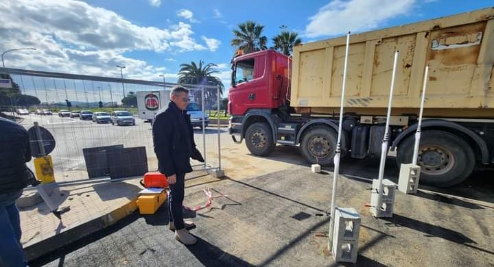 Monserrato, finalmente riaperta la rotonda: via anche l’ultima transenna