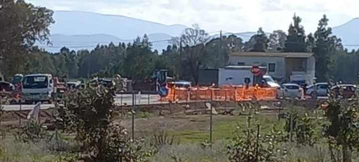 Ennesimo incidente stradale nell’incrocio di “S’Acqua Cotta”: scontro tra due vetture, un ferito grave