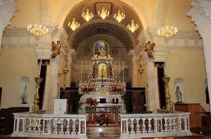 Sinnai scende in campo per difendere il suo parroco: “Possa continuare a servire il nostro paese”