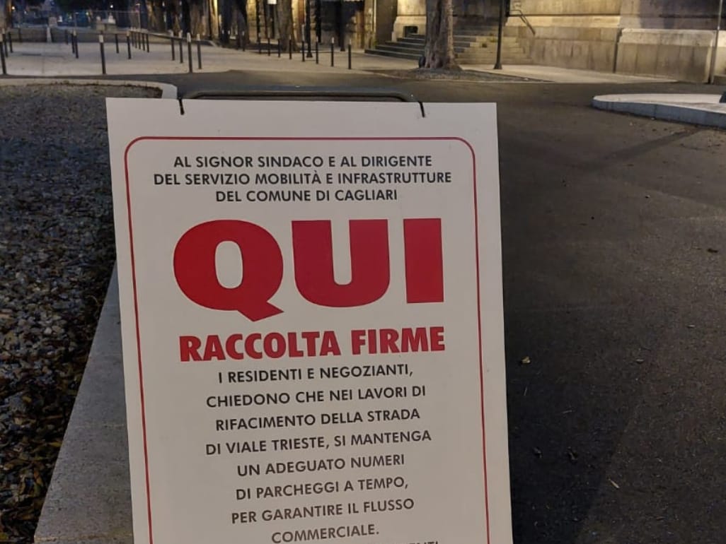 Cantieri a Cagliari, commercianti in rivolta in viale Trieste: “Vandali, niente parcheggi e incassi giù dell’80%”
