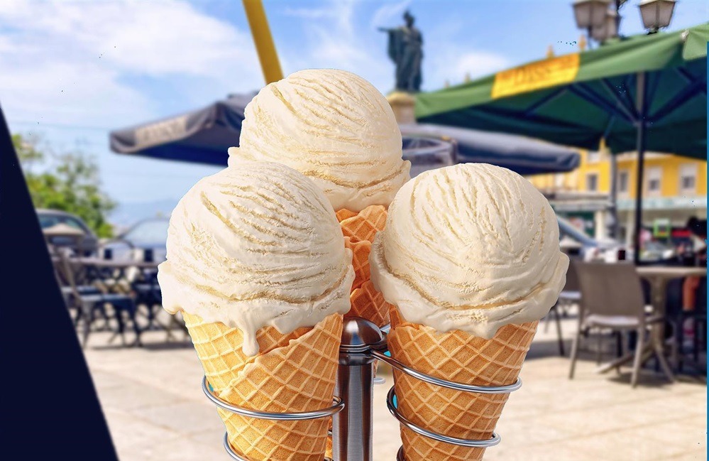 Cagliari, tavolini abusivi e musica senza permesso: stangata da 8 mila euro alla gelateria Smeet