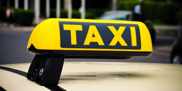 Taxi introvabili a Cagliari, in arrivo altre 18 auto bianche in città