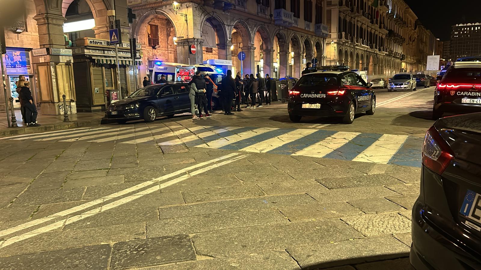 Violenza in pieno centro a Cagliari, rissa tra stranieri in via Roma: due feriti