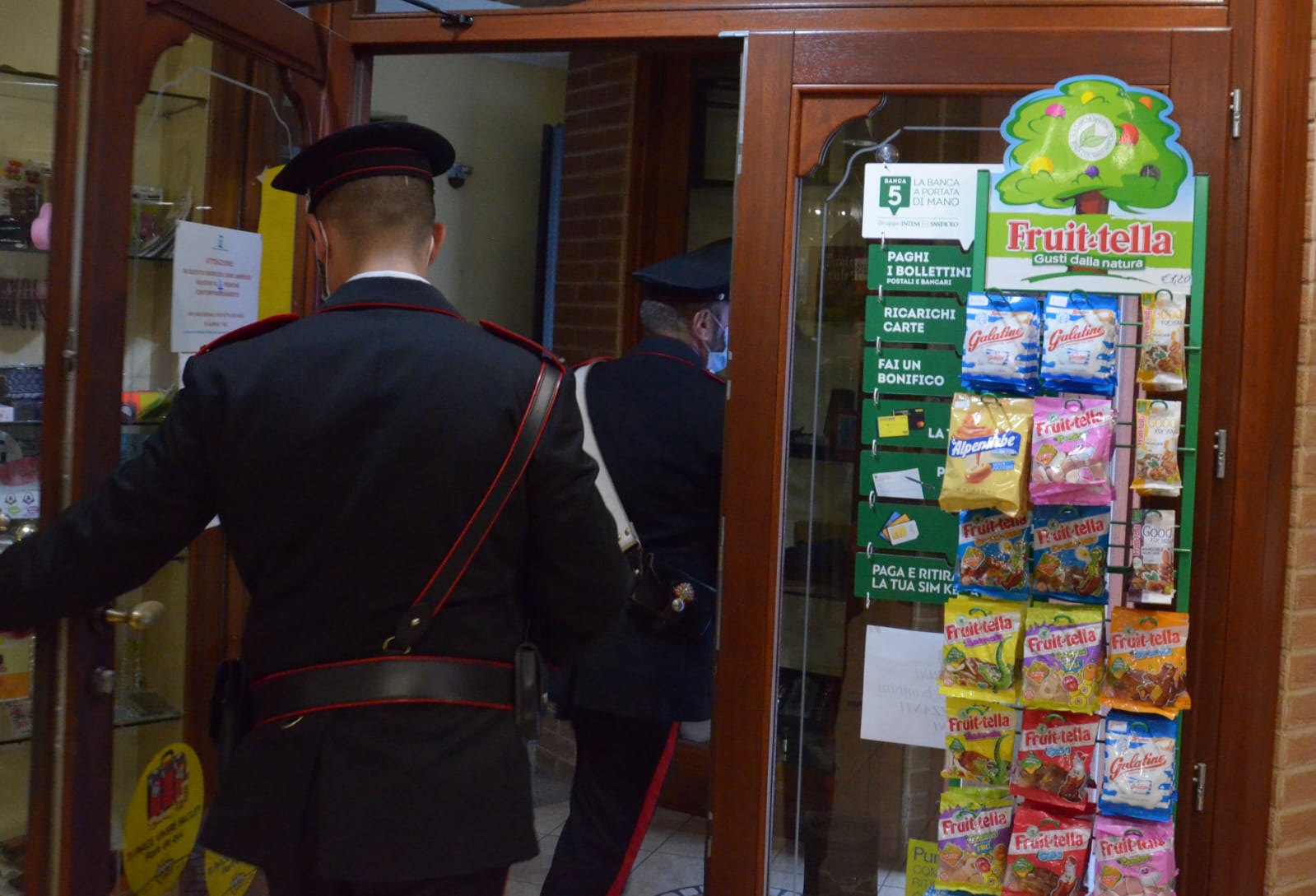 Carbonia, telecamere abusive per spiare i dipendenti: denunciata 49enne