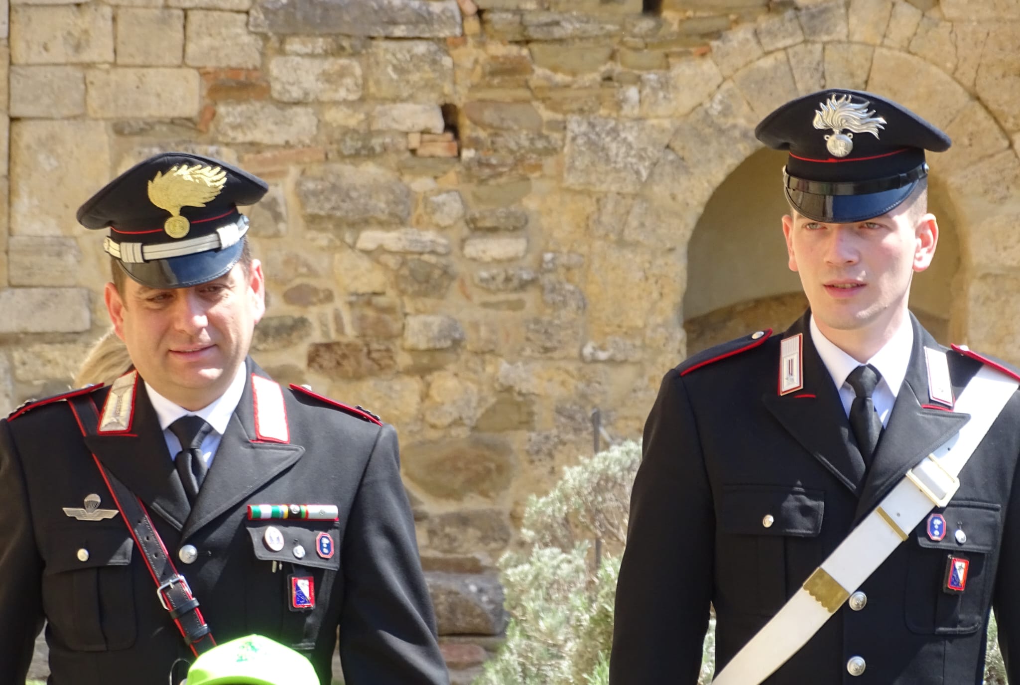 Gonnosfanadiga, sotto l’effetto della droga urla e molesta clienti alle poste