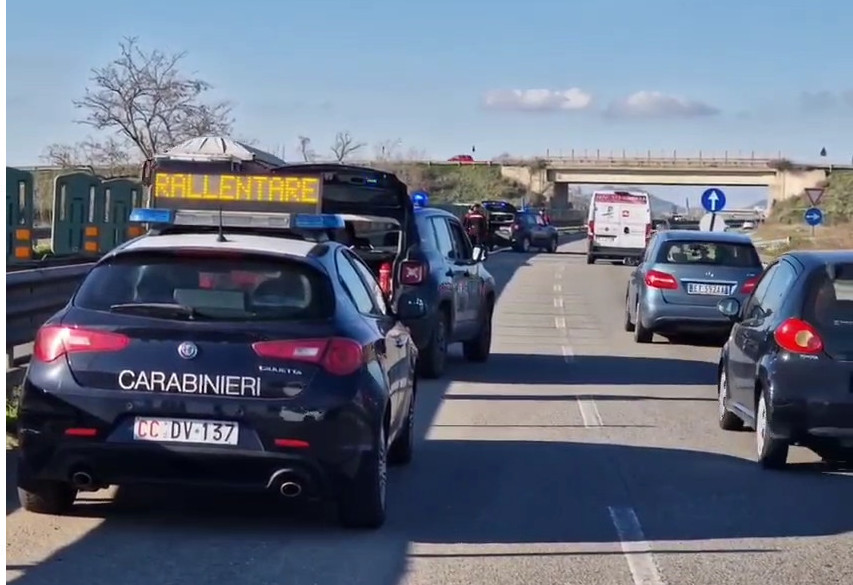 Caccia ai banditi e ai 4 milioni in tutta la Sardegna, raffica di posti di blocco dei carabinieri