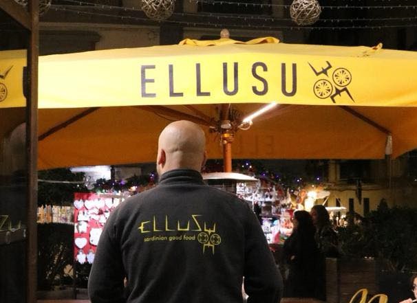 Cagliari, tavolini e sedie nel Corso nell’orario riservato a carico e scarico: stangata a “Ellusu”