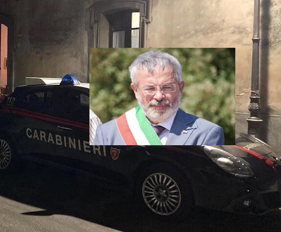 Spari contro la finestra dell’ambulatorio del sindaco di Paulilatino: “Un attentato inaccettabile”