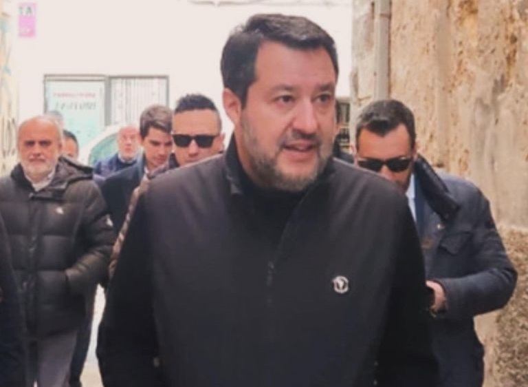 Salvini a Sassari: “La Brigata nelle strade per liberare il centro dalla mafia nigeriana”