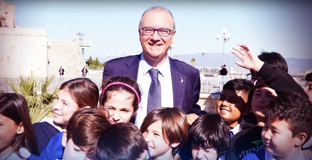 Il ministro dell’Istruzione Valditara a Cagliari: “Per le scuole della Sardegna 502 milioni, 326 solo per l’edilizia”