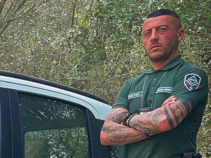 Giuseppe, la guardia giurata nell’inferno di fuoco e proiettili sulla 131: “Una giornata diversa dal solito”